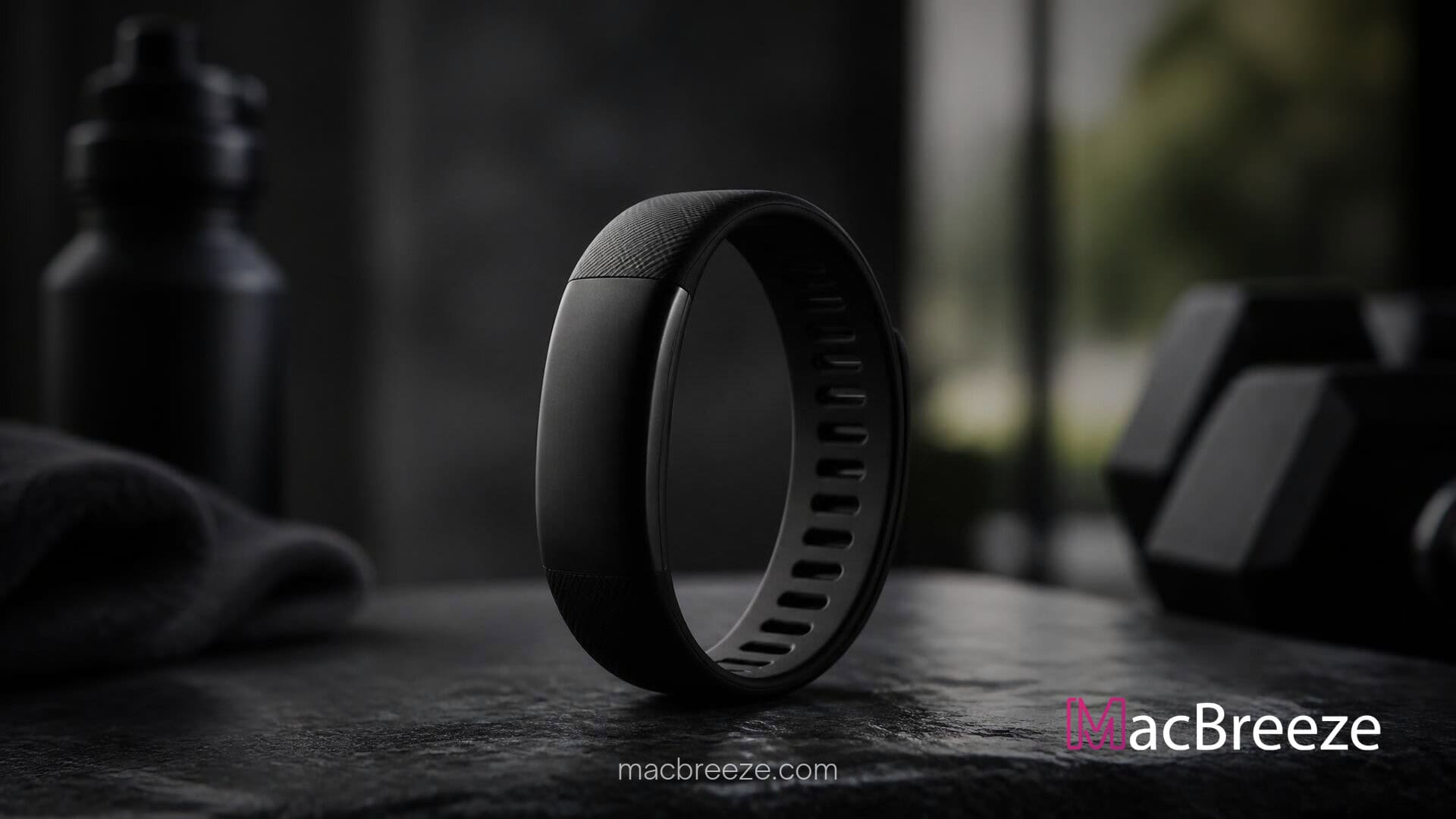 apple screenless fitness band whoop rival